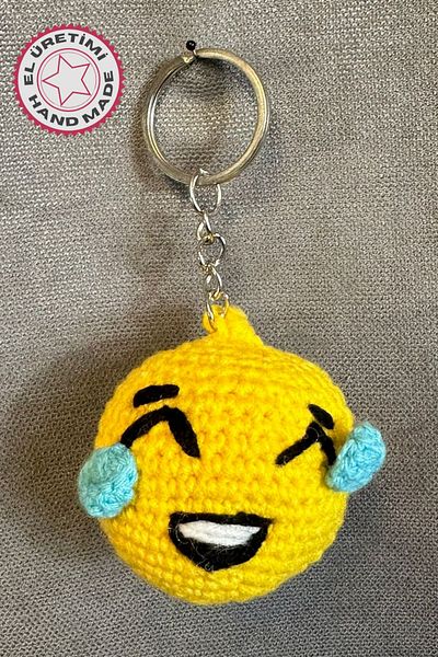 Uretti - Tuğba 9352 3564 Handmade Knitted Smiley Face Emoji Model Keychain
