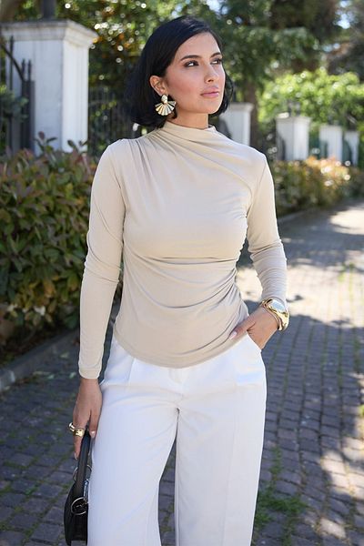InStyle Μπεζ μπλούζα Sandy με κορδόνι