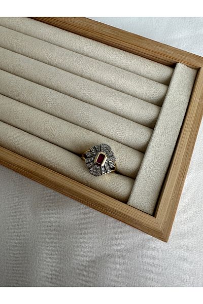 ringbox Vintage Model Ring with Fuchsia Stone