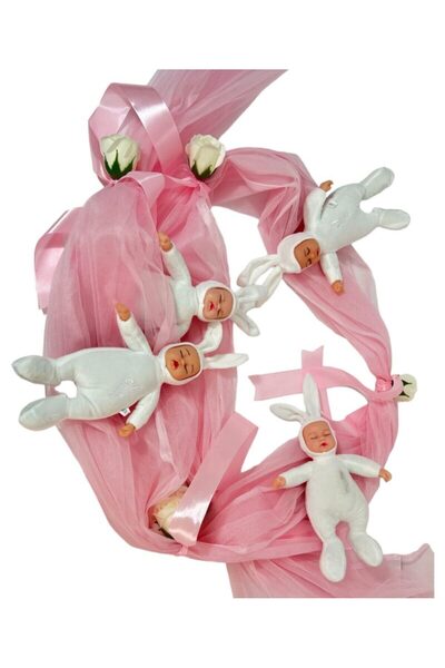 Botez Decor cristelnita din tulle roz, flori din sapun ivory, panglica roz si...