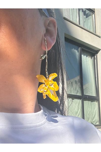 bijuxbymrv Dangle Flower Earrings