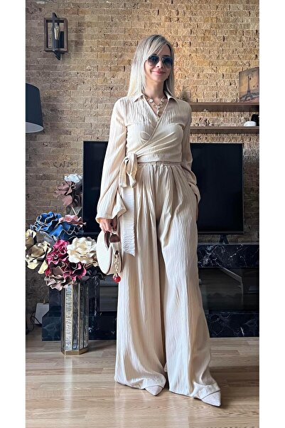 Cardella Women's Seersucker Tie-Up Blouse and Flowy Pants Two-Piece Set