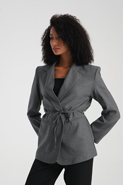 efstyle СІРИЙ ПАЛЬТО З ДЕТАЛЯМИ НА БУГАТКАХ