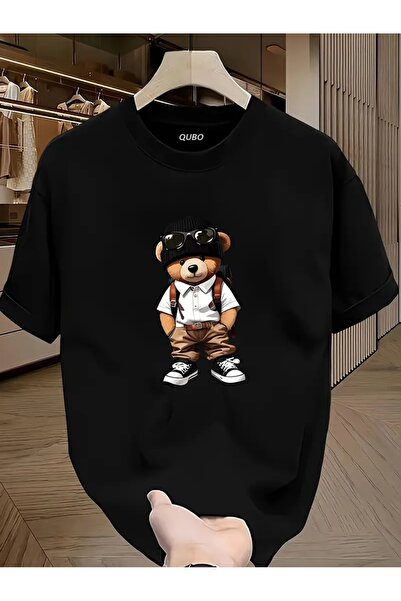 qubo sportswear & company تيشيرت أسود مطبوع عليه صورة للجنسين من كيوبو، بياقة...