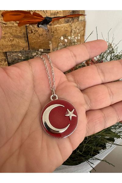 Herşey Nota Red Background Moon Star Round Necklace – Unisex Silver Color Metal Jewelry
