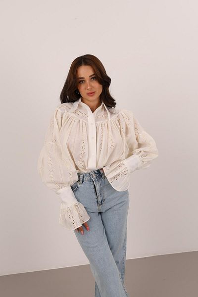 FACETTE Women's Ecru Patterned Flounce Shirt