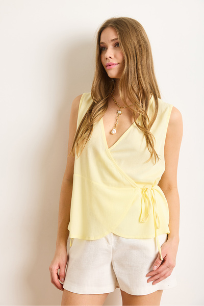 Olalook Women's Yellow Lace Detailed Wrapped Flowy Viscose Blouse Blz-19003026