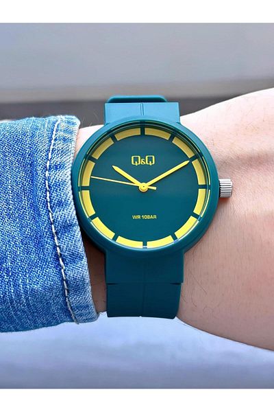 Q&Q Waterproof Plastic Cord Men Wrist Watch