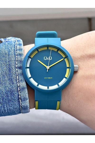 Q&Q Waterproof Plastic Cord Men Wrist Watch
