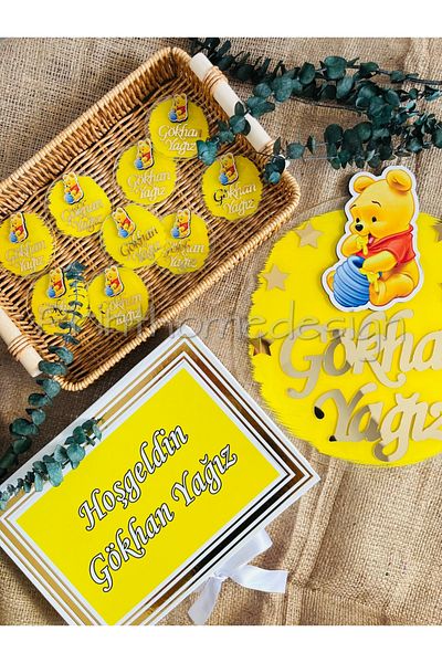 Pass Pano Book in Box 50 Madlen Chocolates + 30 cm Door Ornament + Set of 10 Gift Magnets