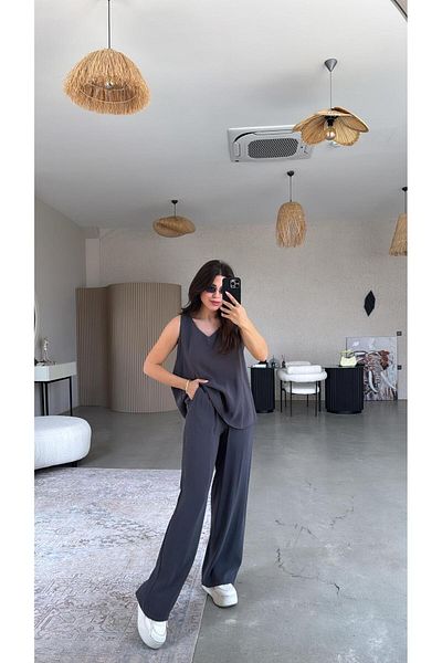 Buket Teke Anthracite V-Neck Wide Leg Suit