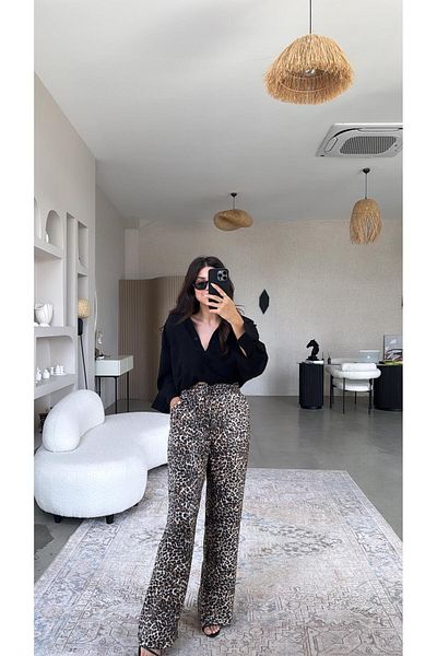 Buket Teke New Leopard Patterned Silk Satin Trousers