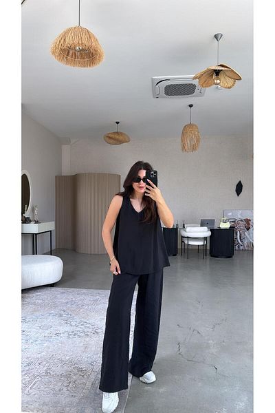 Buket Teke Black V-Neck Wide Leg Suit