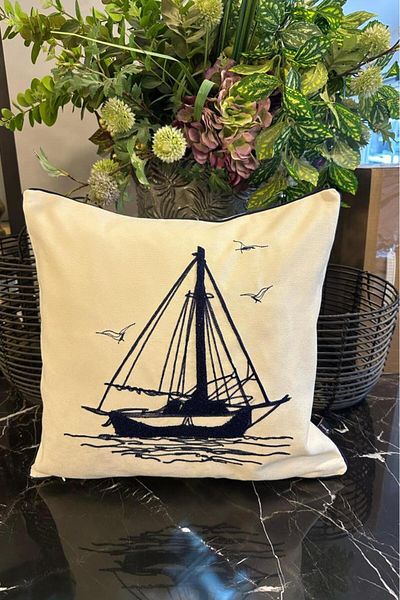 Çeyiz Diyarı Husa de perna din in brodat de lux Sailboat 45x45 cm