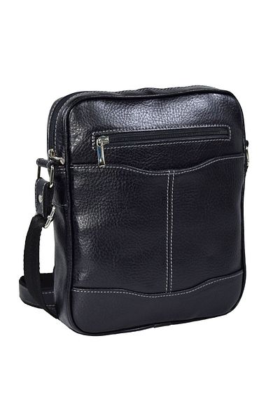 Magazinul de genti Men's bag made of soft natural leather, model 028