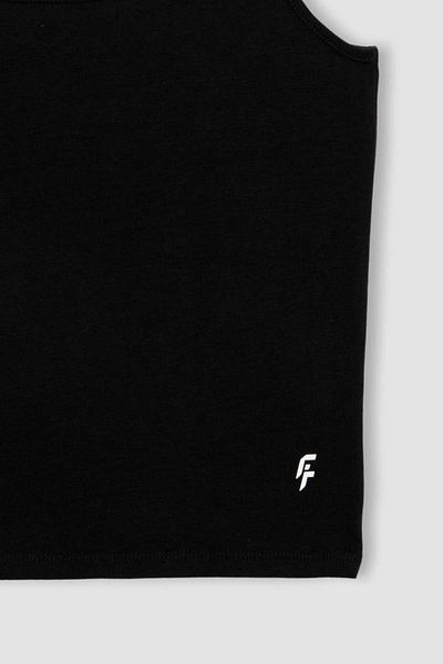 DeFacto قميص رياضي من Fit Slim Fit مطبوع برقبة دائرية