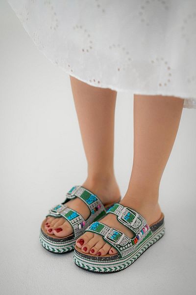 Parponi Mutu Women's Stoned Thick Sole Slippers Green