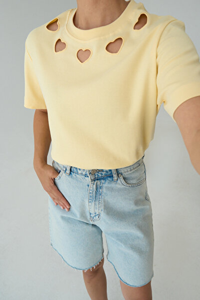 LOOSH Kadın Sarı Bisiklet Yaka Kalp Motifli Oversize Tişört