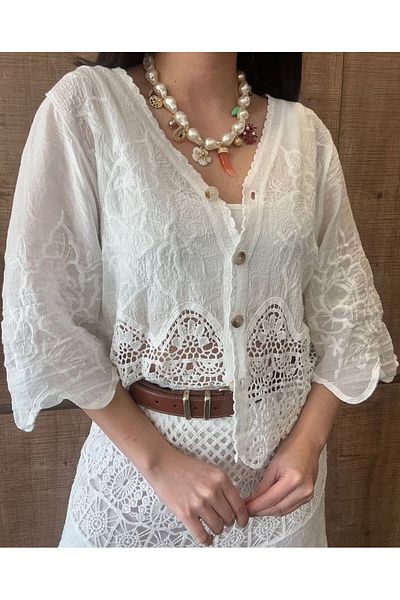 VibeGaia Alaçatı Lace Embroidery Detailed V-Neck Guipure Button Short Sleeve Basic Women's Shirt Blouse Ecru