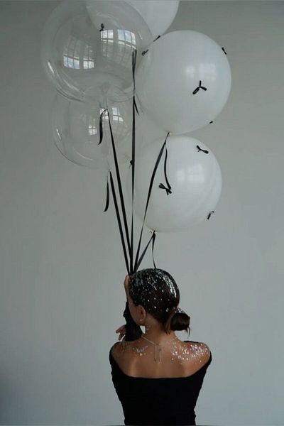 PartyPoo 10 White + 2 Transparent Bobo Bow Balloon Set – Party & Birthday Ornament with 30 Black Ribbons