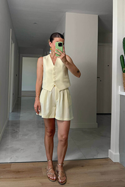 Sue Store Butter Yellow Lined Buttoned Vest Shorts Set
