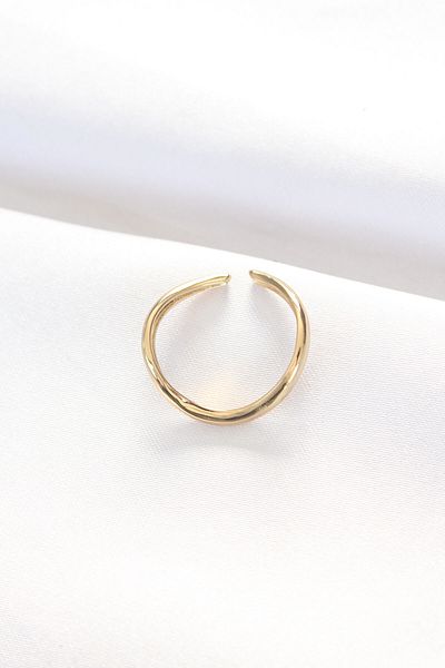 Clariss Flat Gold Color Adjustable Ring