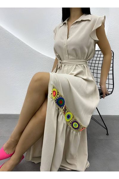 Sachistanbul Μακρύ μπεζ φόρεμα με κέντημα με λεπτομέρεια και κουμπιά