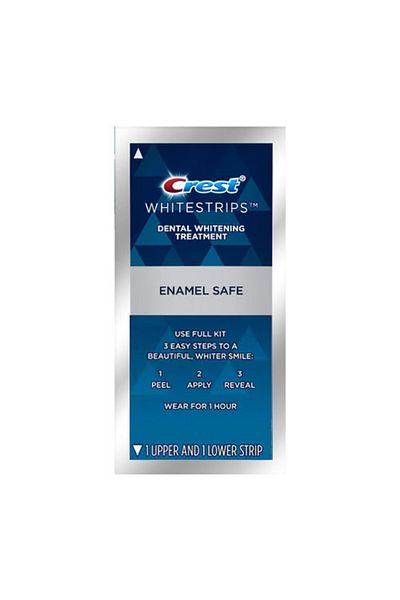 CREST Teeth Whitening Strips, Crest 3D Whitestrips, Classic White, 9% Concentration, 1 Envelope