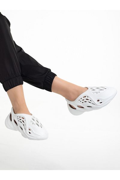 Kalapod Grania women's white polyurethane sports shoes