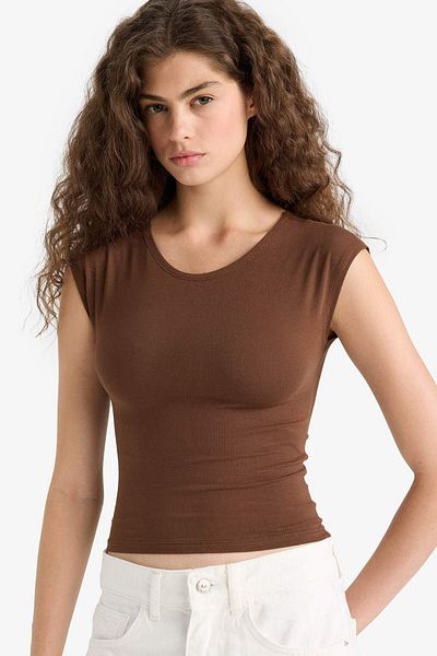 DeFacto Fitted Round Neck Basic Plain Short Sleeve T-Shirt F5195Ax25Sm