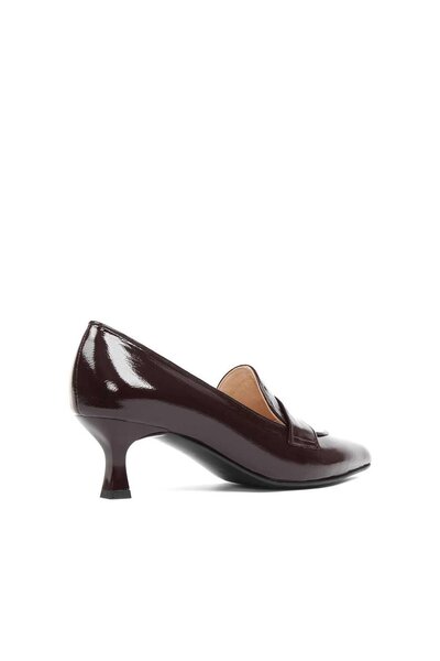 Celal Gültekin Kadın Kahverengi Sivri Burun Rugan Deri Klasik Ayakkabı