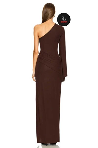 Zagrep Kadın kahve rengi Tek Omuz Yırtmaçlı Kol Detaylı astarlı İpek Jarse Maxi Elbise