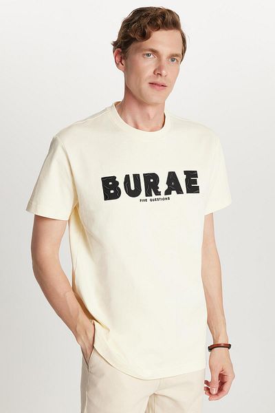 Tudors Relax Fit Relaxed Cut 100% Cotton Crew Neck Ecru Men's T-Shirt with Front Embroidery Detail
