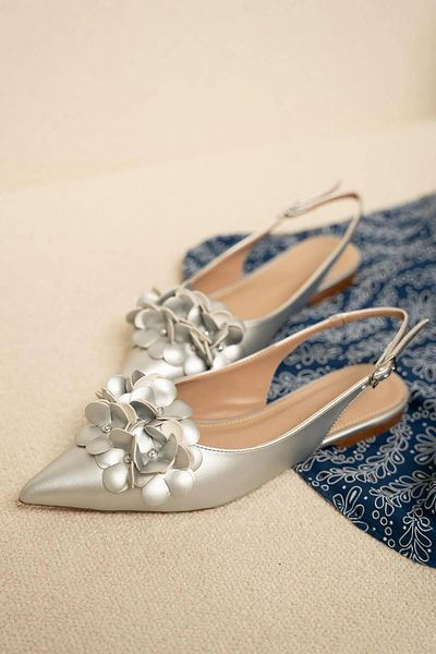 LamintaGlobal Alexa Silver Flower Detailed Ballerinas