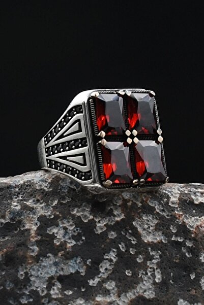 Prestige Kare Kırmızı Zirkon Taşlı 925 Ayar Gümüş Erkek Yüzük 901930