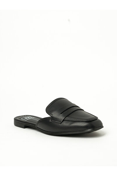 Moleca صندل مسطح للسيدات باللون الأسود | صنع في البرازيل