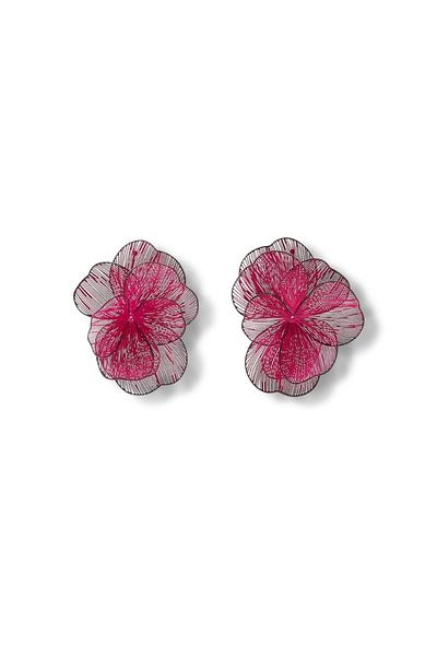 Finery by Nerrs Zr Model Contrast Edge Flower Earrings Fuchsia Color