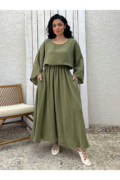 KÜÇÜĞÜM BUTİK طقم بلوزة كاجوال من الموسلين باللون الأخضر الكاكي وتنورة واسعة (طقم مكون من قطعتين)