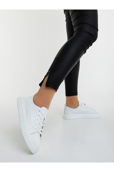 Kalapod Women's white sports shoes made of natural leather Vedora