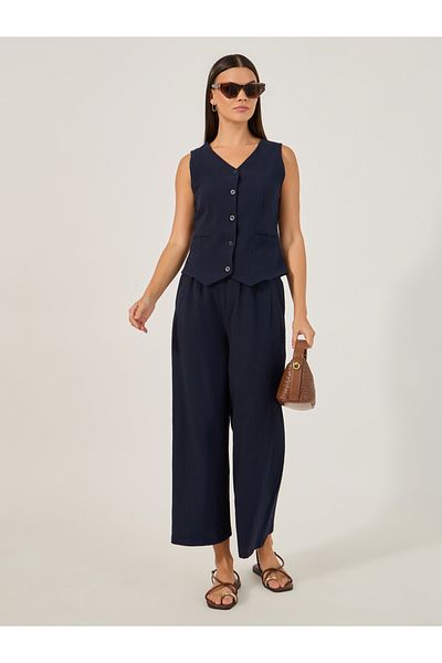 Styli Mid Rise Wide Leg Pleated Pants