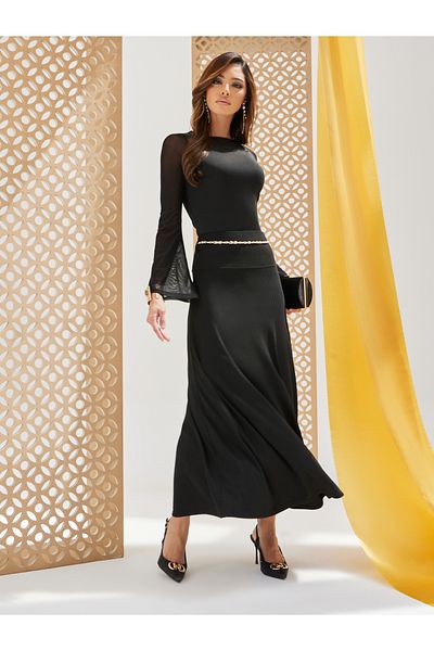 Styli Ribbed A-Line Maxi Skirt with Chain Detail