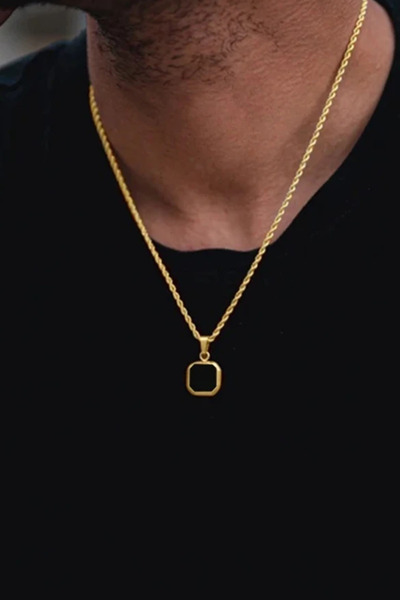 laria jewelry Kare Taşlı Gold Madalyon Kolye
