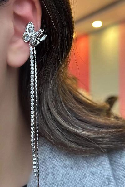 Mutenaura Luxury Imported Ear Cuff with Stone Detail
