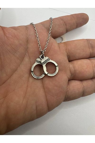 Herşey Nota Freedom Written Handcuff Necklace – Silver Color Zamak Metal Unisex Freedom Themed Jewelry