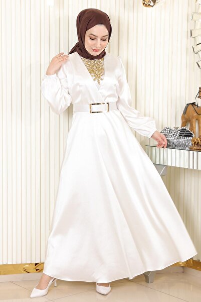 Missvalle Βραδινό φόρεμα από σατέν με πέτρα λεπτομέρεια σε λευκό χρώμα MSW19901