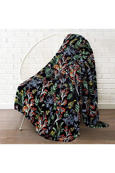 MONTE & JARDIN Monte and Jardin Flower Pattern Plush Throw 60 by 70 inches Navy Background