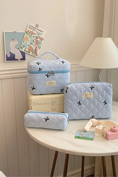 Moments 3-piece makeup bag in different sizes to organize makeup. Cosmetic bag in 3 sizes.