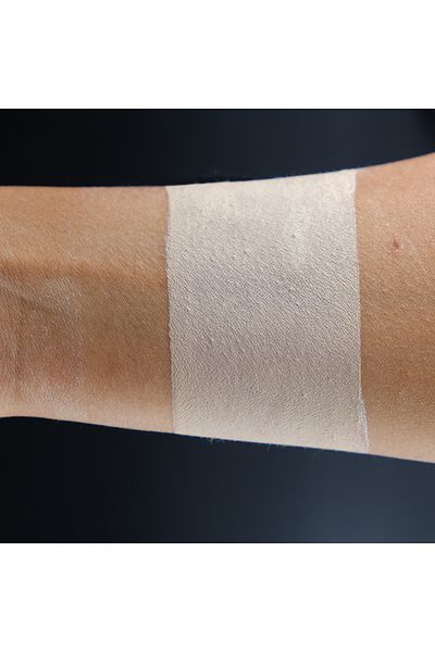 Layla Cosmetics To Infinity Primer and Eyeshadow Waterproof No 2 - Creamy Eyeshadow