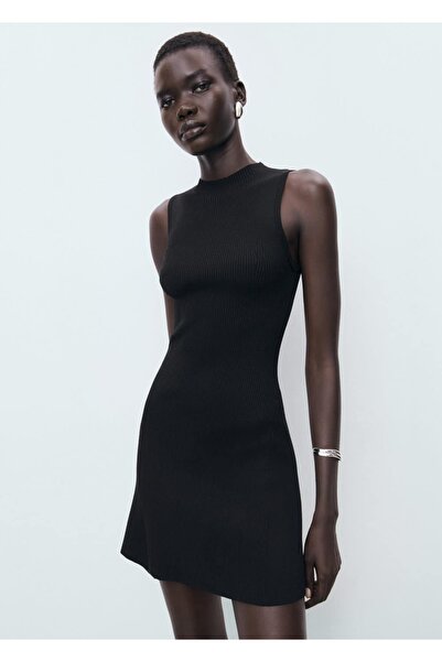 MANGO Woman Kısa triko elbise