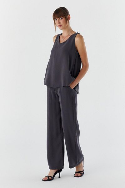 Shopping Shop Hanging Pants Suit Fume
